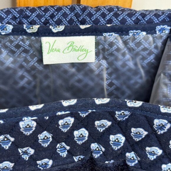Vera Bradley Quilted Lunch Box – Retired Navy Blue Floral Paisley Print - Picture 5 of 9